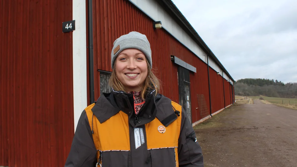Felicia Thofalk vill jobba med hundar. Under sin utbildning har hon bland annat valpkurser i ridhuset på Gamlebygymnasiet.
