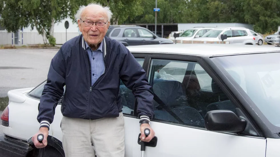 Inför resan köpte Evert en Toyota från 1988 för 5000 kronor. "Det är ett under att den klarade besiktningen"