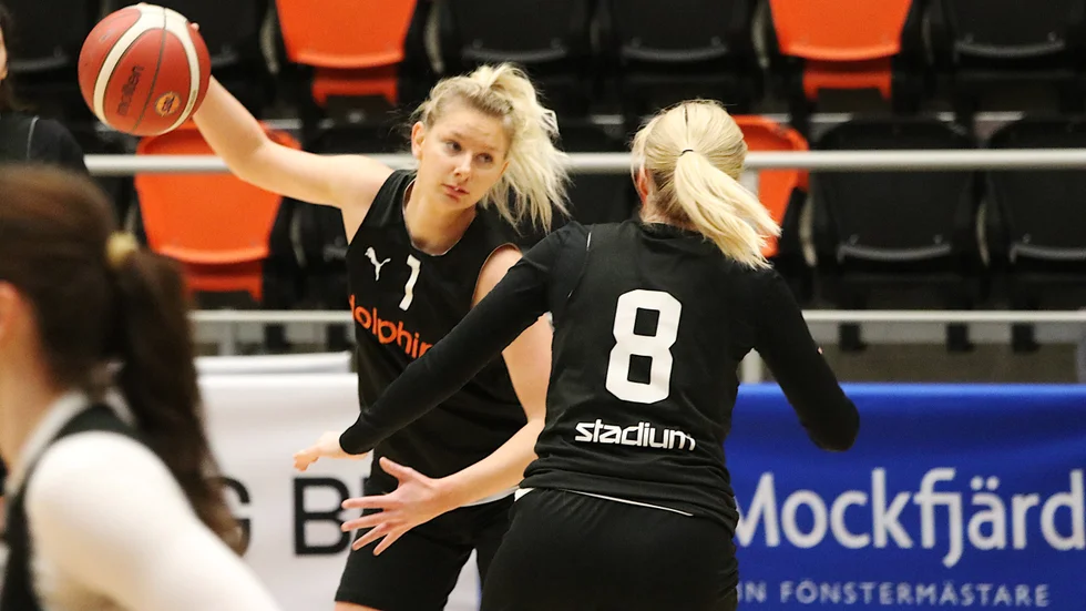 Nummer ett i ligan – på att skjuta. Dolphins-guarden Lexi Held skickar iväg trepoängare som ingen annan – och ingen sätter heller fler. Det kan vara det regerande mästarlagets vassaste vapen i SM-slutspelet.