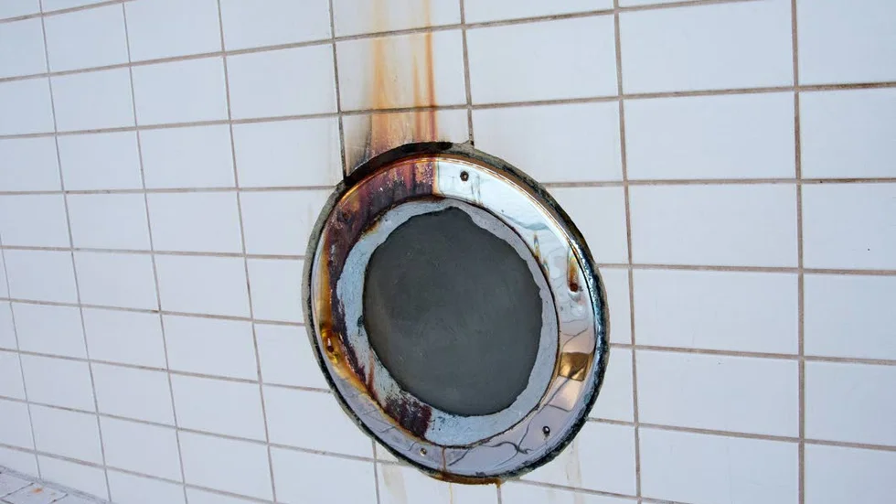 SLITET. Senast i mitten av 80-talet kaklades Pontusbadet 
om sist. Arbetet är komplicerat, speciellt eftersom badet är minnesmärkt.