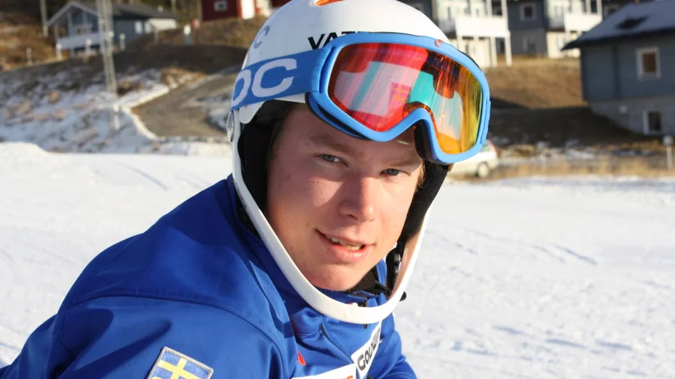 På gång. Kristoffer Jakobsen har övertygat under höstens träning. Han har åkt så bra att han fått träna med världscuplaget. Skalp-åkaren skulle också ha debuterat i världscupen, men tävlingen i Levi blev inställd.