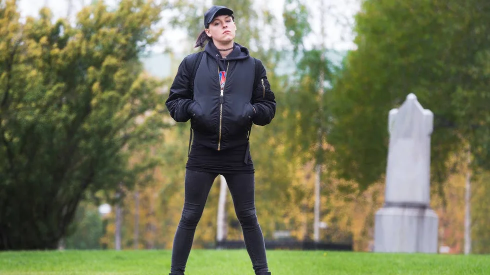 Saga Becker träffade Duo Nöje innan hennes film "Nånting måste gå sönder" visades i Boden.