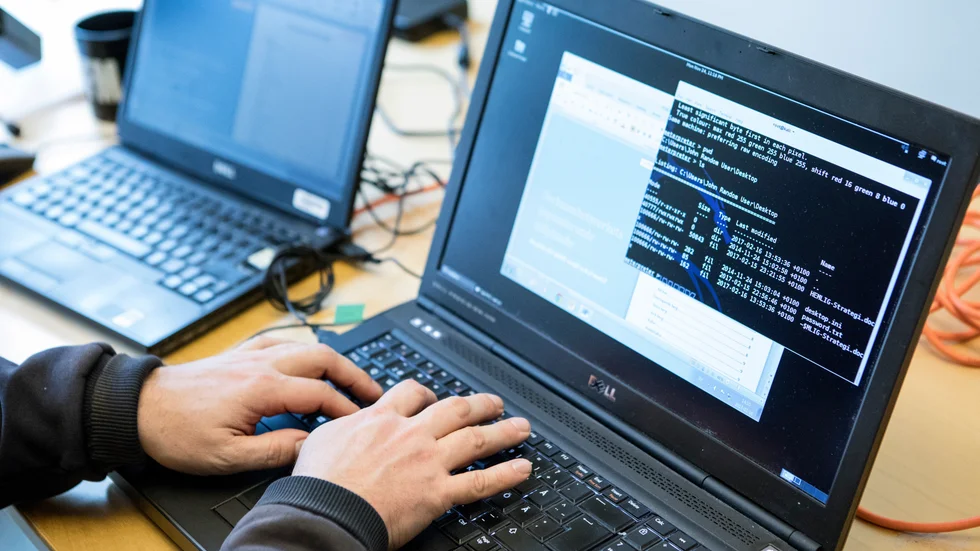 Digitalisering inom offentlig sektor har ökat risken för cyberangrepp, skriver Björn Mogren.