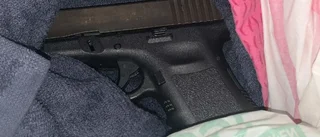 Hittade pistol i påse bakom Ica – döms till fängelse
