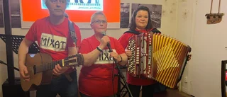 Fullsatt på Kulturkaféet i Korpilombolo
