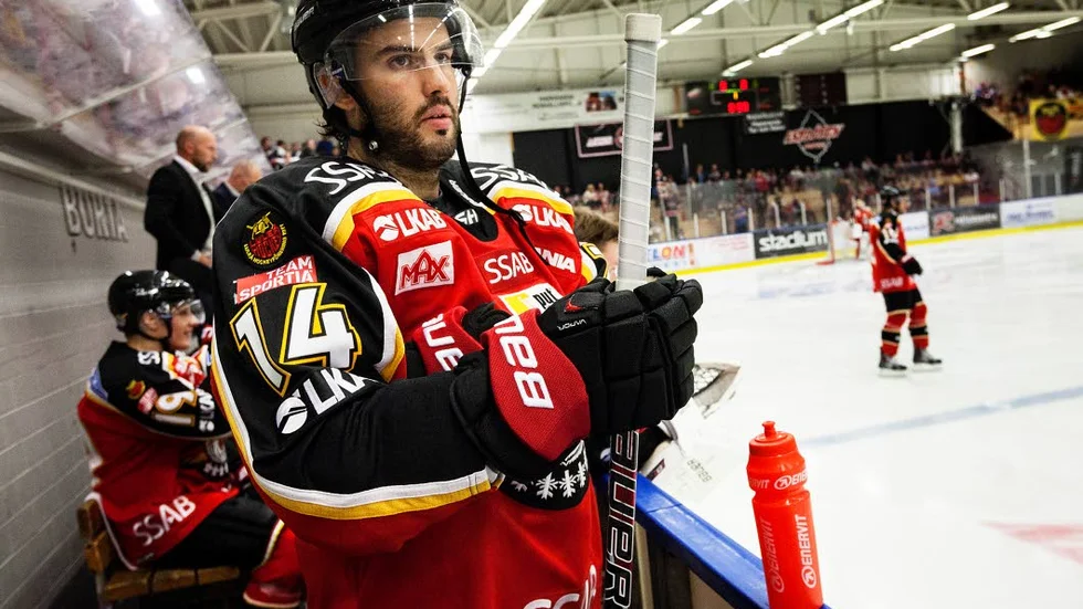 Stephen Dixon spelar inte när Luleå Hockey tar emot HV71 i Coop Norrbotten arena under lördagseftermiddagen.