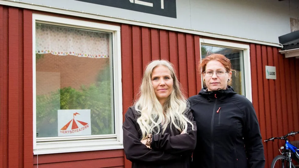 ENGAGERADE. Carola Forsberg och Veronica Englund har spenderat dagarna de senaste veckorna i kvarterslokalen Hallonet på Hertsön.