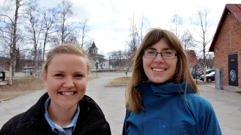 Landskapsarkitekter. Stina Svensson och Ida Fritzson Thor har kommit med ett förslag om hur Vassara torg och park kan se ut efter samhällsomvandlingen. ”Det som kännetecknar Gällivare vill vi gärna få in i centrum också”.