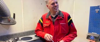 Morgan fick en idé – nu masstillverkar personalen på Väderstad kaminer till nödställda i Ukraina • Ska göra över 600 kaminer 