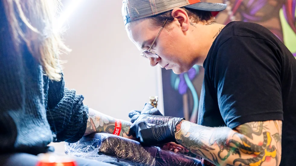 Anton Fahlander från Luleå var en av utställarna på tatueringsmässan Arctic Ink Fair.