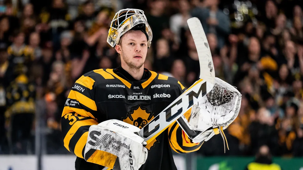 Linus Söderström höll sin tredje raka nolla i SHL mot Växjö.