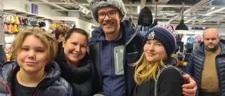 Full fart på mellandagsrean i Luleå "Handlar billiga julsaker"