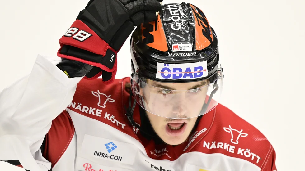 Leo Carlsson i Örebrotröjan. Arkivbild.