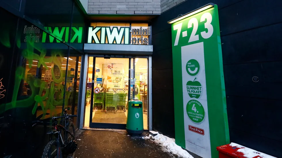 Lågpriskedjan Kiwi pressade matpriserna i Norge i februari. Arkivbild.