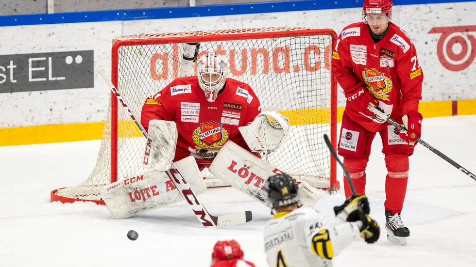 Viktor Andrén släppte in åtminstone ett billigt även i den andtra matchen i åttondelen mot AIK.