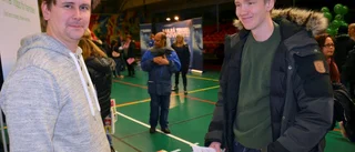 De vill sälja in jobb till ungdomarna