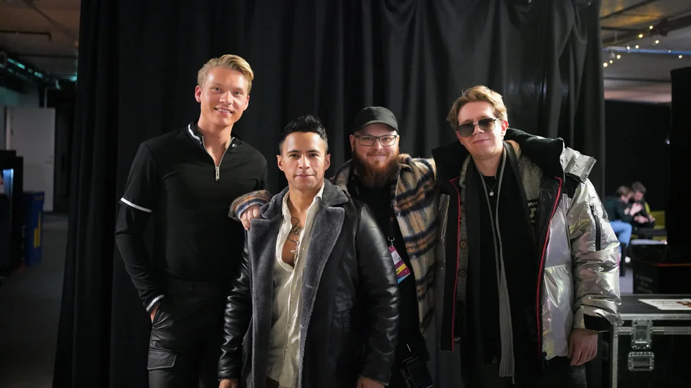 De har samarbetat bra och gått vidare till final i svenska melodifestivalen: Adam Woods, Jon Henrik Fjällgren, Richard Lästh och Arc North (alias Oscar Christiansson).