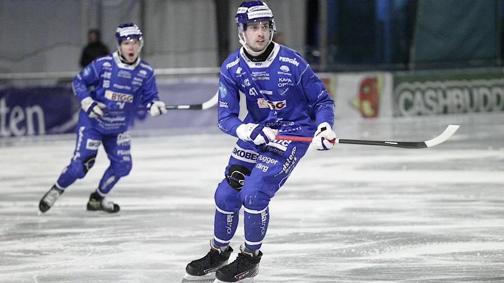 Elias Gillgren, här mot Sirius i slutspelet, hoppade in i B-lagets match mot Köping på söndagen. Ett mål och en assist gjorde Gillgren när IFK Motala vann, bra uppladdning för VM.