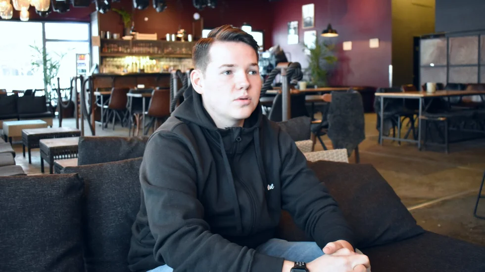 Johan berättar att hans ålder ibland har varit ett problem för honom inom restaurangbranschen.
