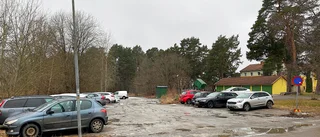 Fannas fulparkeringar ska bort