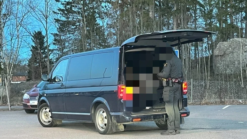 Polisen la ner stora resurser på att hitta flickorna, och fick resultat.