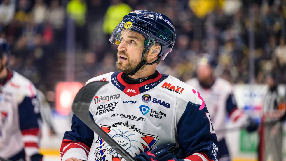 "Jag är positiv och försöker att hjälpa till med det jag kan i omklädningsrummet. Du vill inte att en skadad kille kommer in och är sur hela dagen", säger Craig Schira.