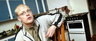Vapentesterna: "Han försökte köpa mig"
