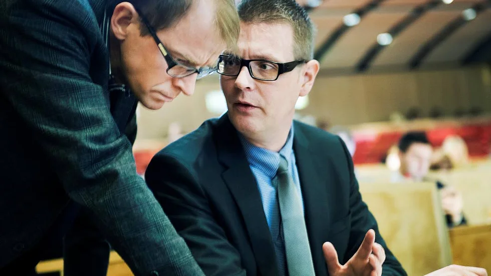 Förlorare. Jens Sundström (FP) och Mattias Karlsson (M).