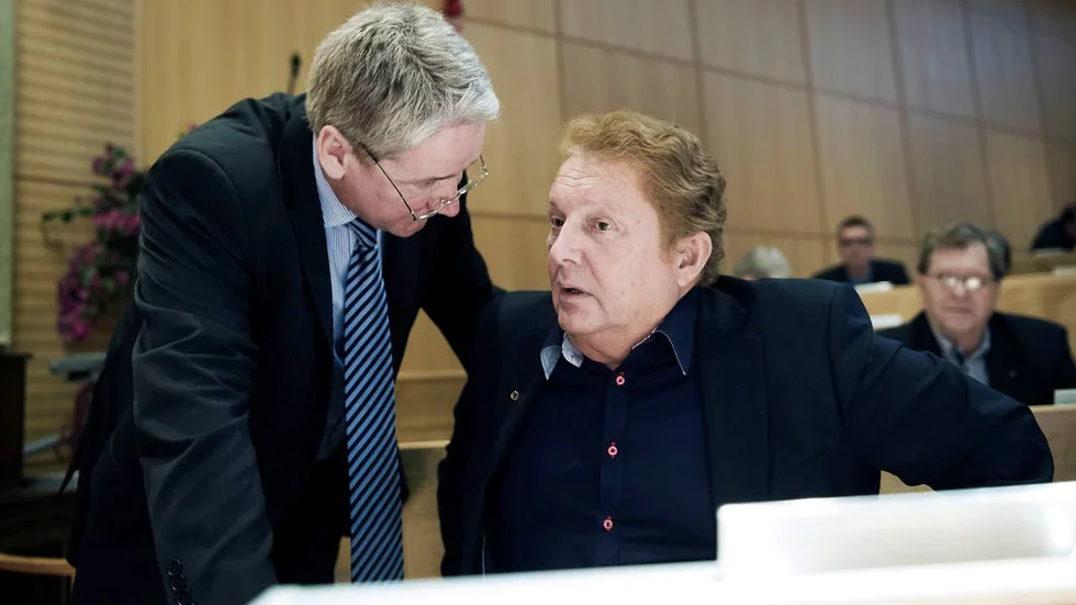 TACKTAL. De har varit i luven på varandra många gånger i talarstolen, men vid sidan av politiken är det inga ”hard feelings” mellan Kent Ögren och Kenneth Backgård.