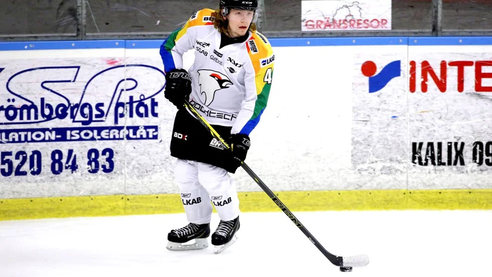 Går bra nu. Backen Philip Kemi och hans Kiruna vann mot Teg.