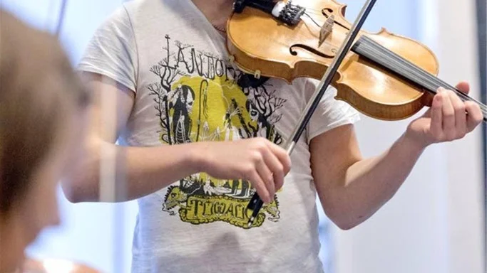 Lukas Backeström gillar att spela klassisk musik tillsammans med andra.