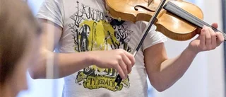 Länets unga orkestermusiker i samarbete med Kalle Moraeus