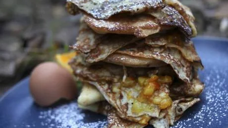 Söta, örtkryddade eller jästa - plättar och pannkakor kan varieras i det oändliga. Foto: Dan Strandqvist