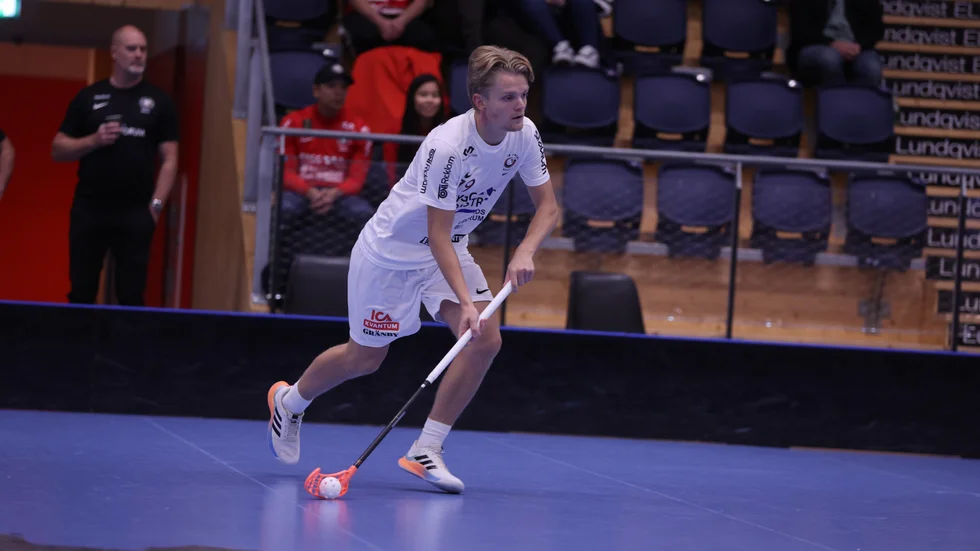 Storvretas Filip Eriksson gillar att säsongens första SSL-derby spelas på en fredag. Han hade också synat en fråga, som uteblev.