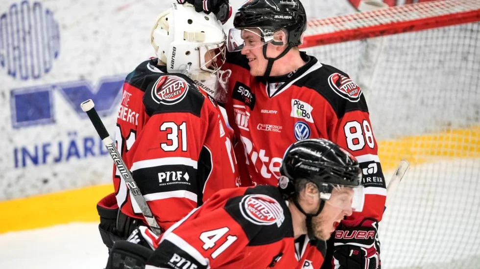 Albin Ström och Felix Dahlroth inleder play off på tisdag i Umeå mot Teg .