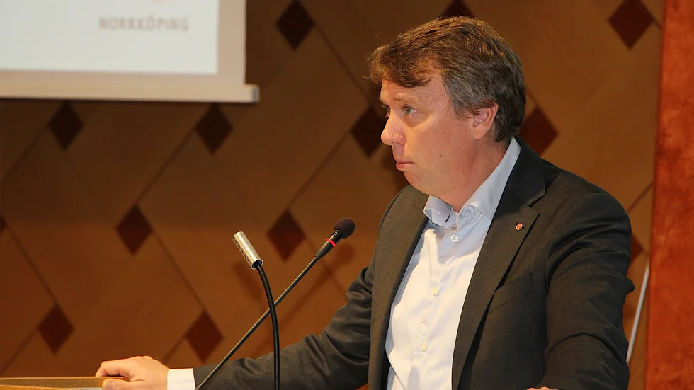 Olle Vikmång (S) tycker fortfarande att det finns många frågetecken som borde rätas ut när det gäller den spricka som uppstod i Borgerlig samverkan.
