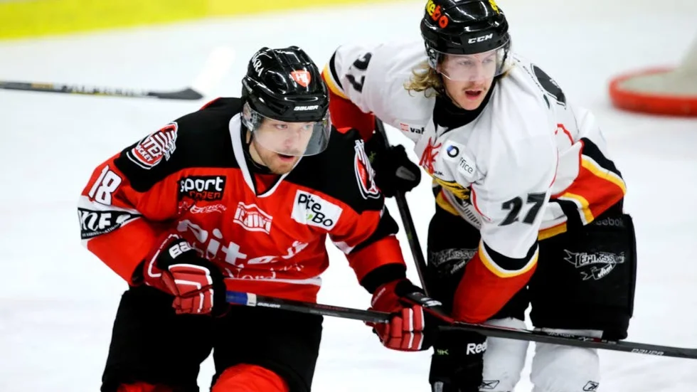 Tomas Wallgren gjorde 14 poäng (8+6) på 13 matcher i Hockeyettan innan en magmuskelskada satte stopp. Nu är han tillbaka och ser fram emot spel i Allettan. (Arkivbild)?