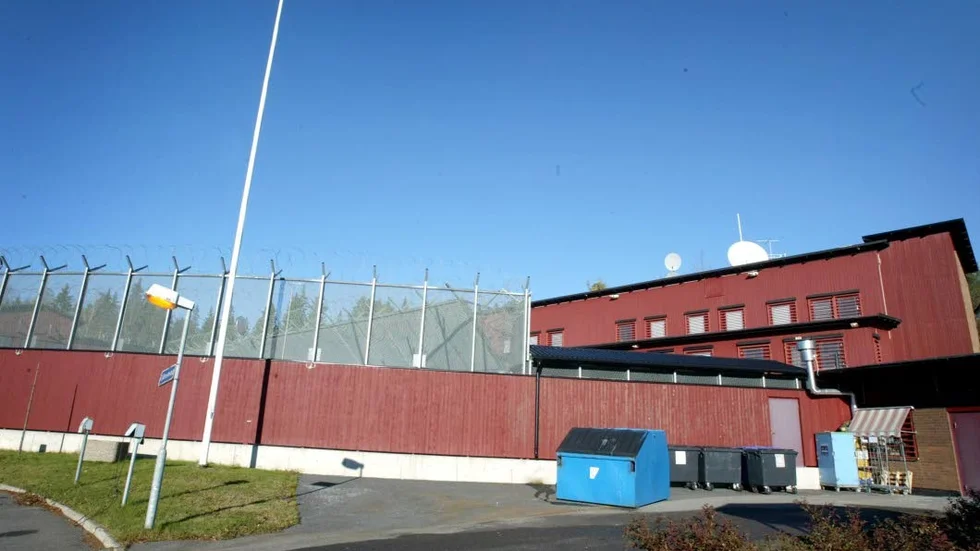 Åtalet dröjer för 23- och 24-åringen som sitter häktade på Porsön i Luleå sedan snart tre månader tillbaka. (Arkivbild).