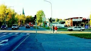 Hagebygatan idag, med bensinmack och en massa genomfartstrafik.
Foto: Janne Forsby (011-200 464)
janne.forsby@folkbladet.se