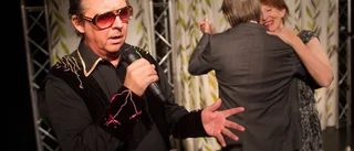 Rosade pjäsen "Älskade Elvis" spelas i Skärblacka