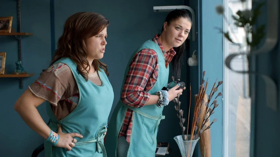 Nya komediserien "Ack Värmland" är Solsidan på värmländska, tycker Folkbladets tv-krönikör. På bilden: Anette (Mia Skäringer) och dottern Fanny (Ida Hallqvist).
Foto: TV4