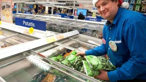 "Nu lägger vi verktygen åt sidan i några veckor för att ta hand om jul- och nyårshandeln. Därefter ska vi investera i nya diskar för ett antal miljoner", säger Coop Forum Ingelstas butikschef Fredrik Lindström.