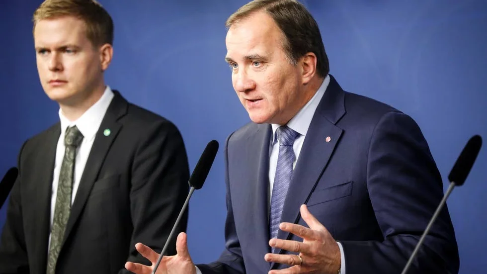 Fridolinsk reträtt. Miljöpartiet får ge med sig. Regeringen btrter nu bjärt fot i invandringspolitiken. En bister vinter väntar.