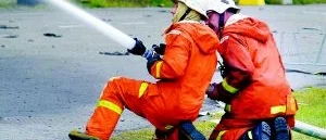 Rök från storbrand mörklade Västervik
