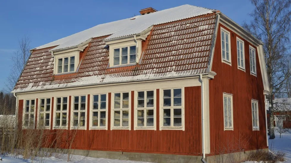Får inte rivas. Enligt ett politiskt beslut i bygg- och miljönämnden, får Ramstorps skola inte rivas av ägarna.