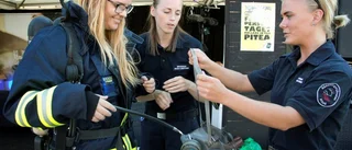 Kvinnliga brandmän rekryterar