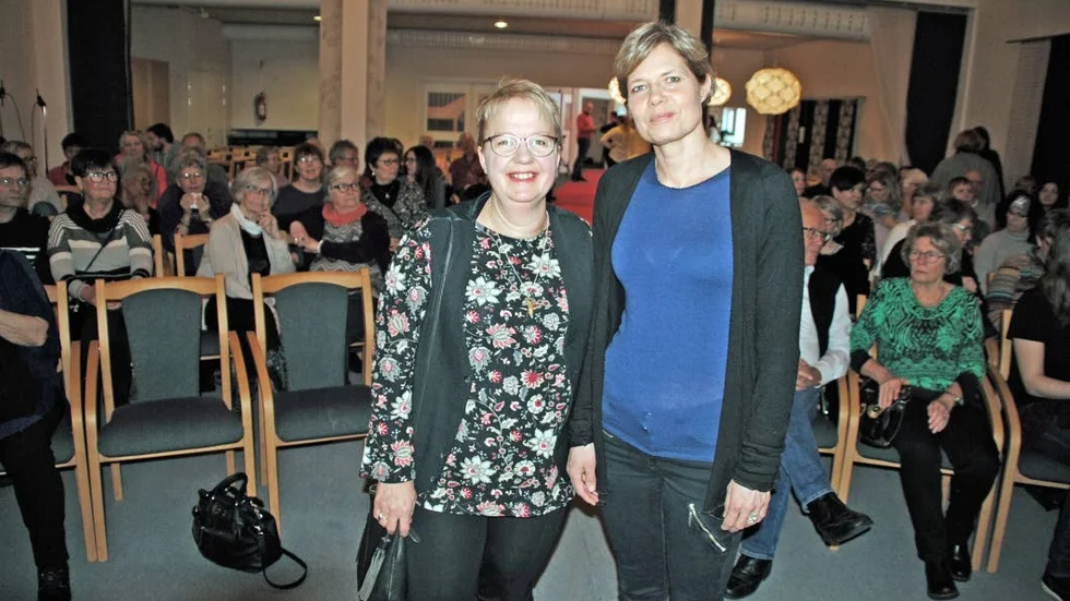 Eva Elke, till vänster, har gjort dokumentärfilmen Jenny & Lotta på Arjeplogarn. Här tillsammans med Lotta Lestander som medverkade i filmen.