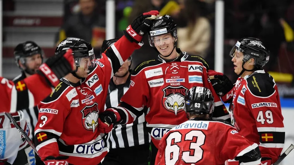 SKADAD. Lars Bryggmans säsong i Malmö är över. Storforsgrabben skadade ena knä´t i tisdagens kvartsfinal mot Frölunda.