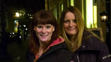 Lotta Källström och Lana Brunell bjuder i kväll på egna tolkningar av Eva Cassidys tolkningar.Foto: Janne Forsby