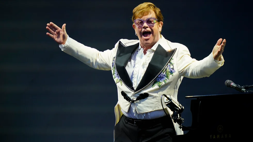 Elton John är en av alla kändisar som tog ett sista farväl av drottning Elizabeth. Arkivbild.